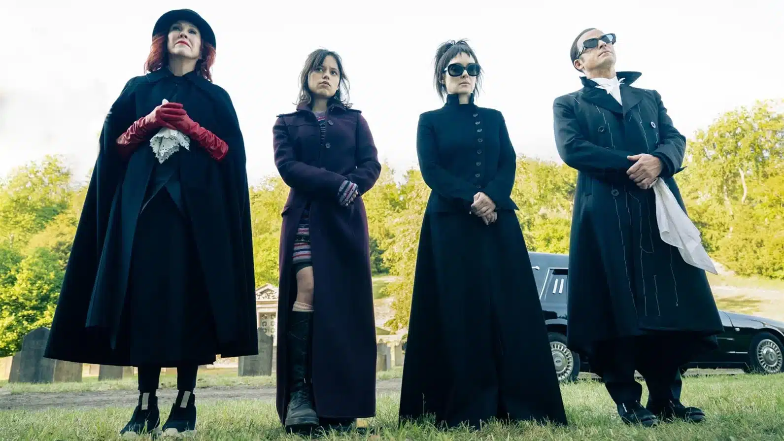 photo de beetlejuice 2 avec Catherine O'Hara, Winona Ryder, Jenna Ortega, Justin Theroux
