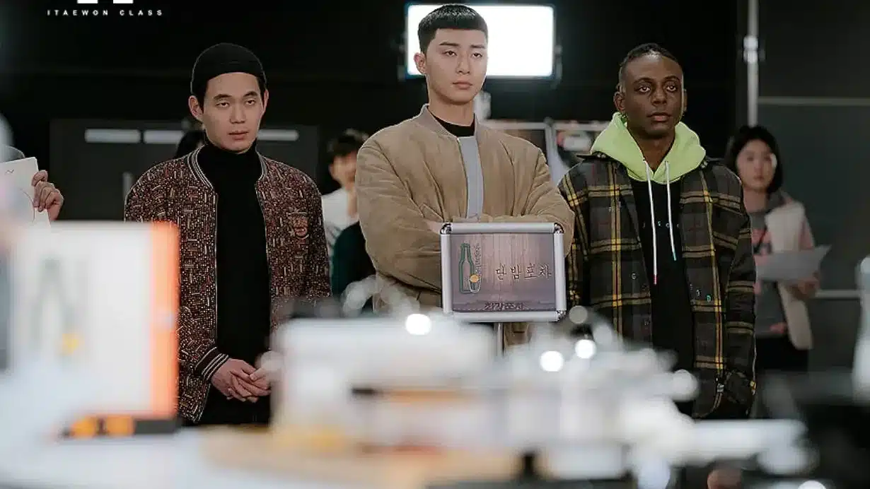 photo itaewon class avec Park Seo-joon, Chris Lyon et Ryu Kyung-soo
