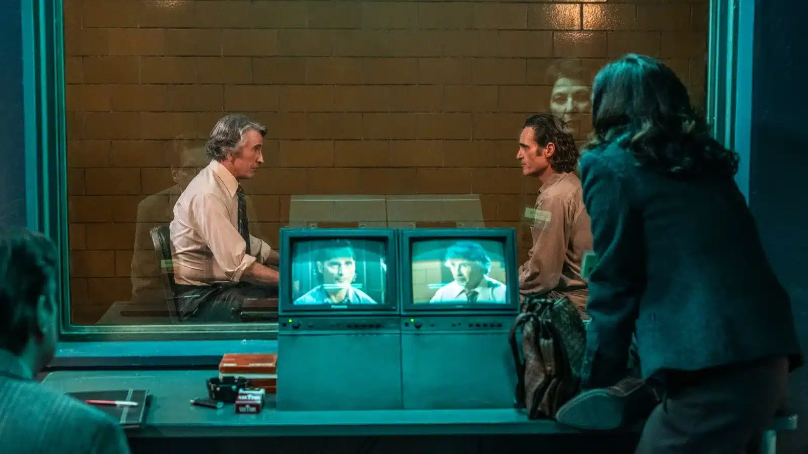 photo joker: folie à deux avec Harry Lawtey, Joaquin Phoenix, Steve Coogan