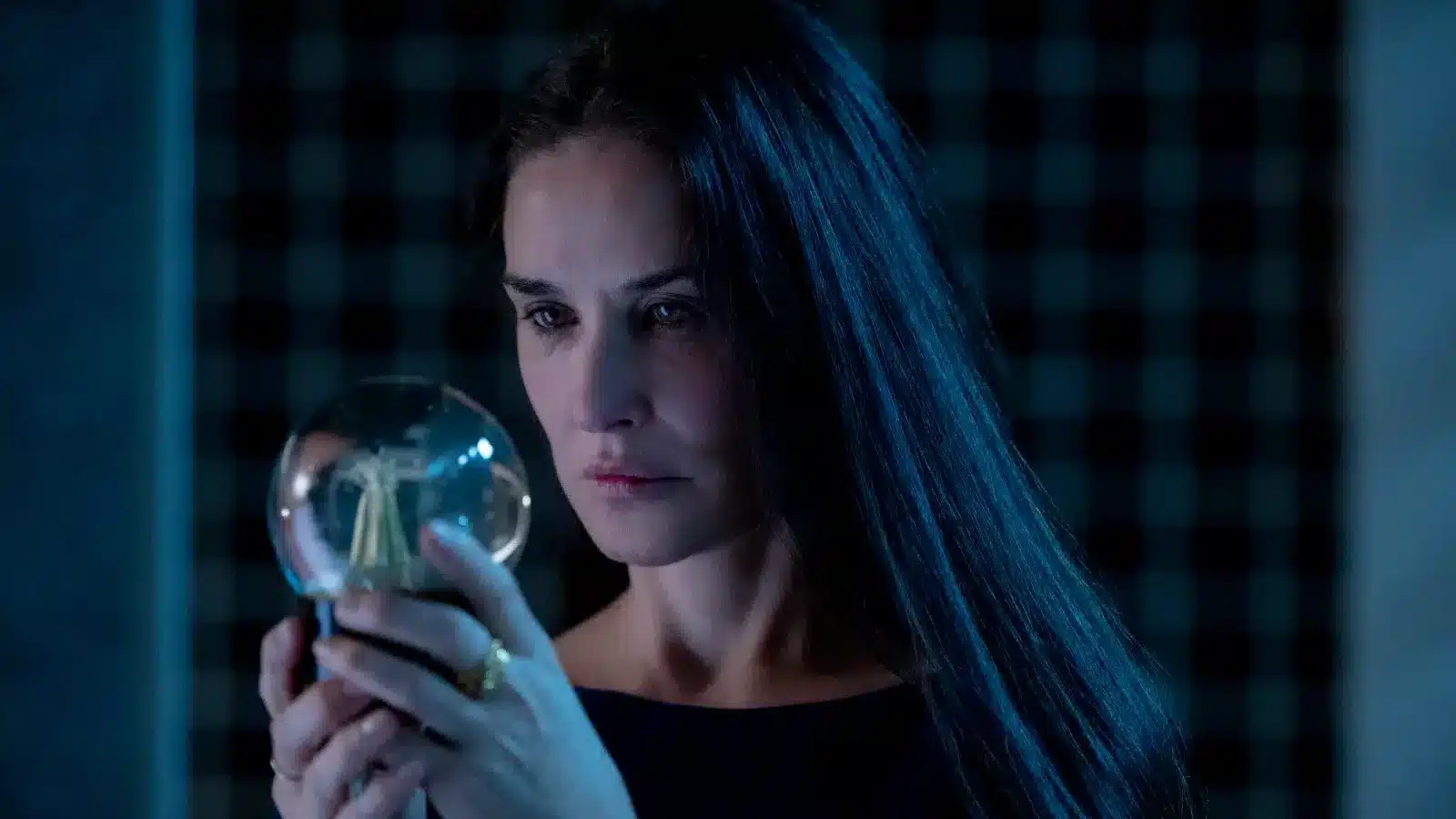 poster du film the substance de Coralie Fargeat avec demi moore et Margaret Qualley