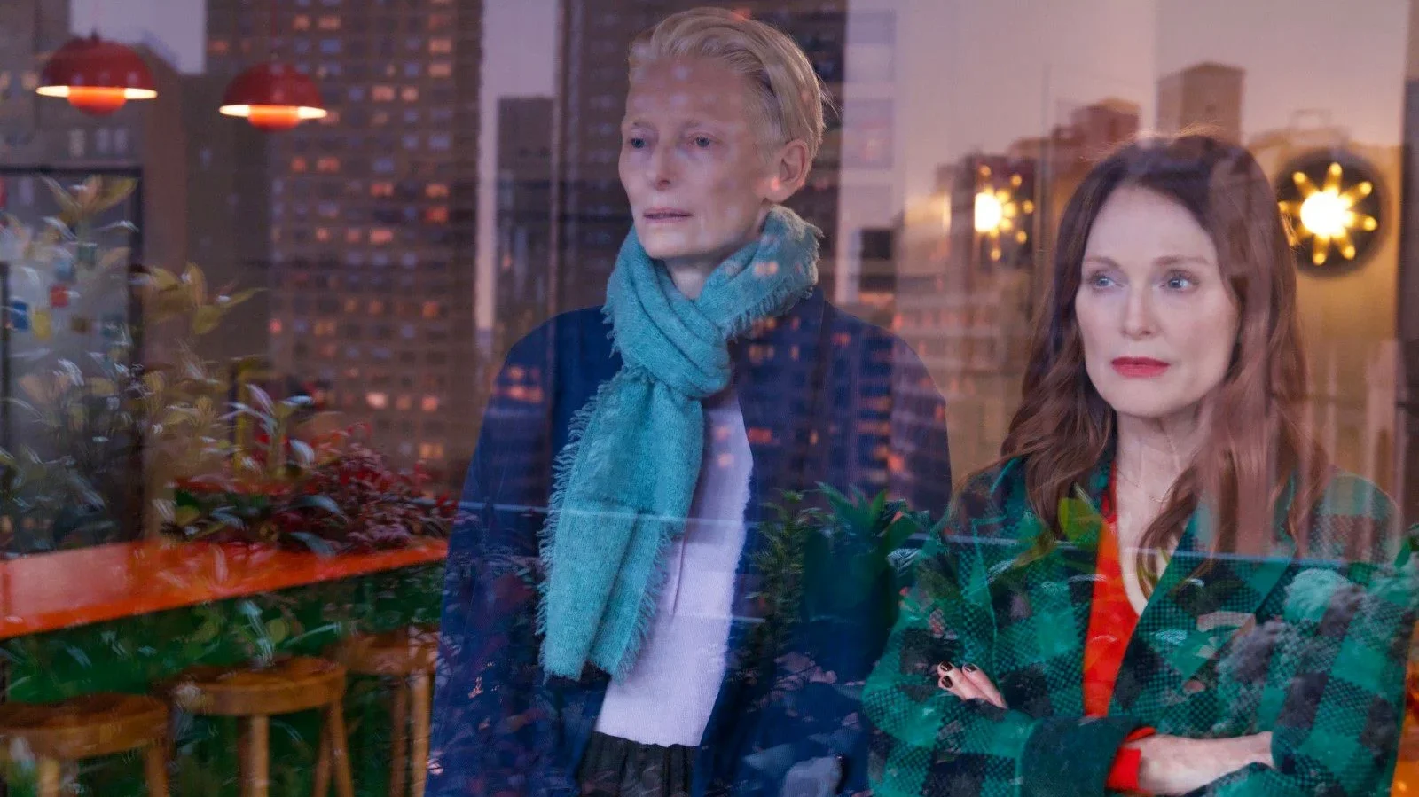 photo la chambre d'à côté de Pedro Almodóvar avec Tilda Swinton, Julianne Moore, John Turturro