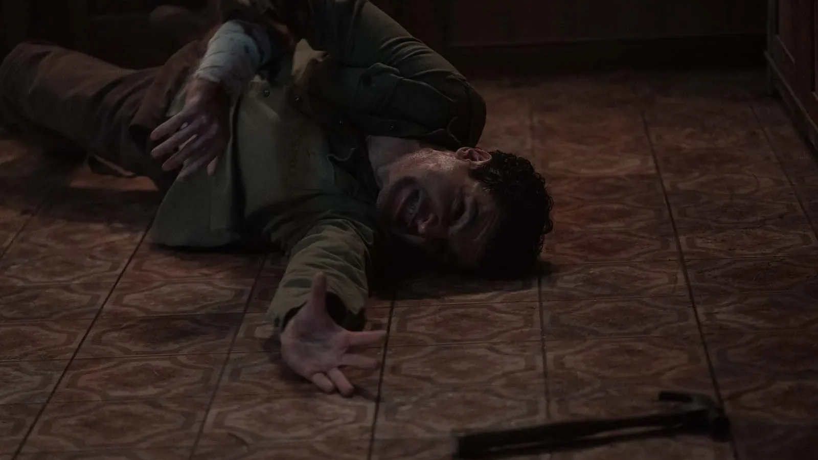 photo wolf man de Leigh Whannell avec Christopher Abbott, Julia Garner, Matilda Firth