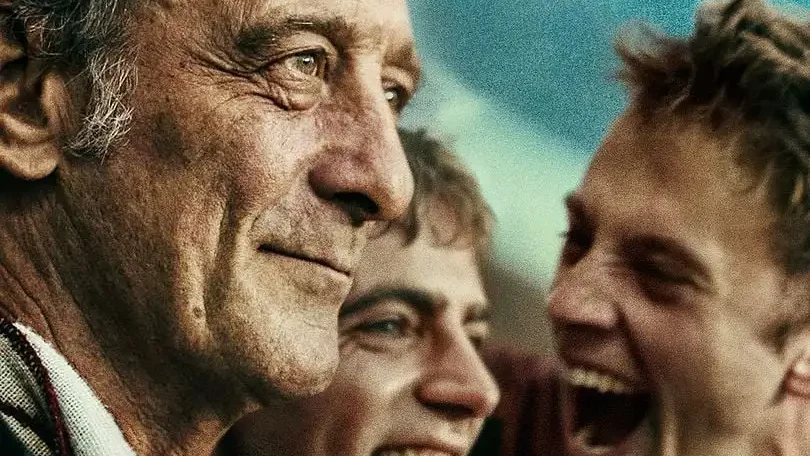 photo film jouer avec le feu de Delphine Coulin et Muriel Coulin avec Vincent Lindon, Benjamin Voisin, Stefan Crepon