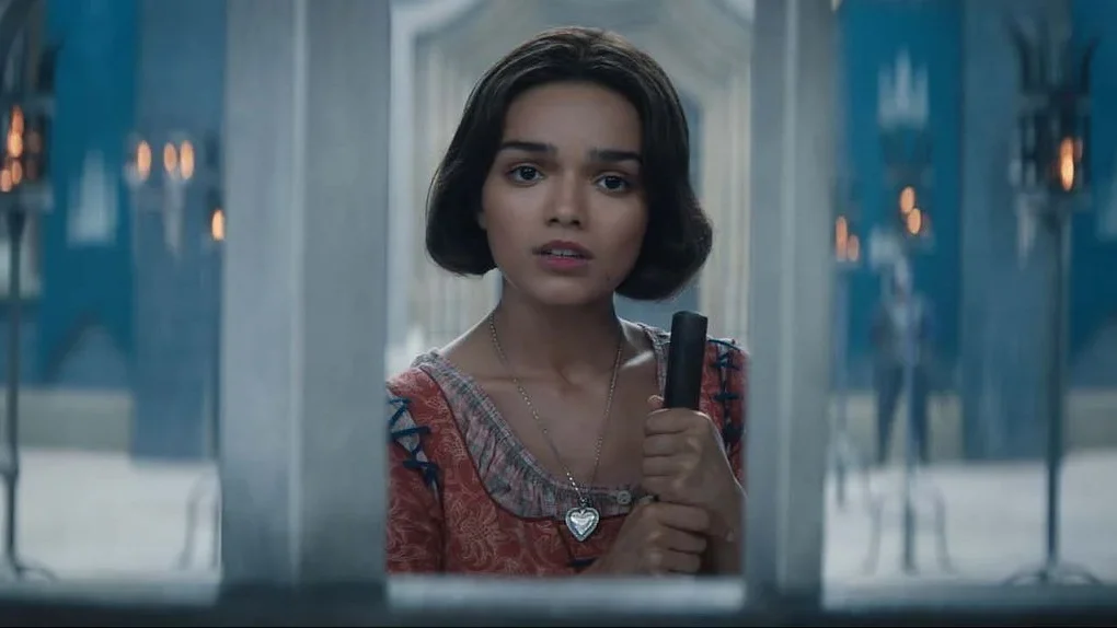 photo blanche-neige 2025 réalisé par Marc Webb avec Rachel Zegler, Gal Gadot, Andrew Burnap