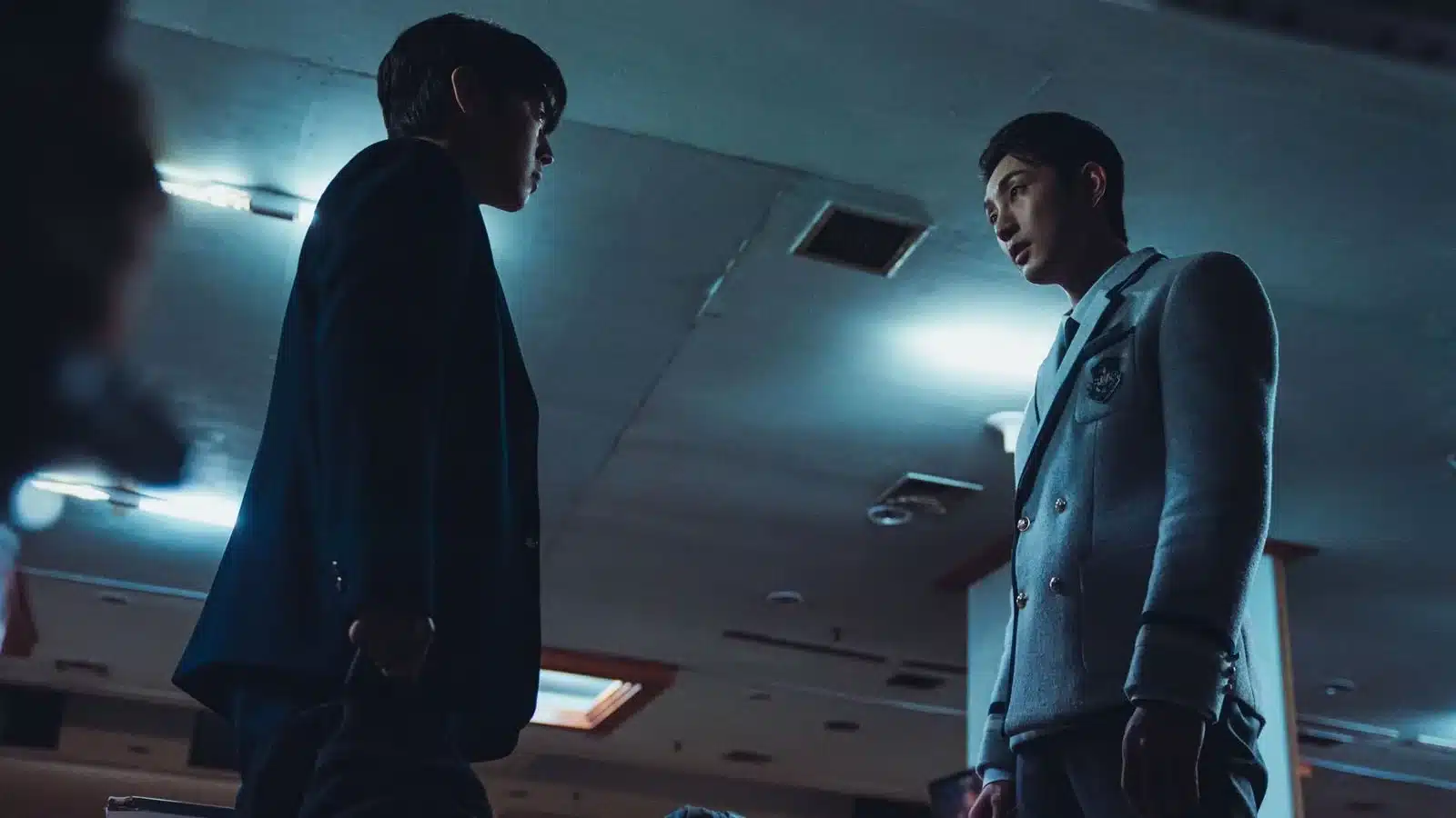 photo weak hero class 2 (héros fragile saison 2) réalisé par Yoo Soo-min avec Park Ji-hoon, Ryeo Un, Choi Min-young, Lee Min-jae, Lee Jun-young, Bae Na-ra